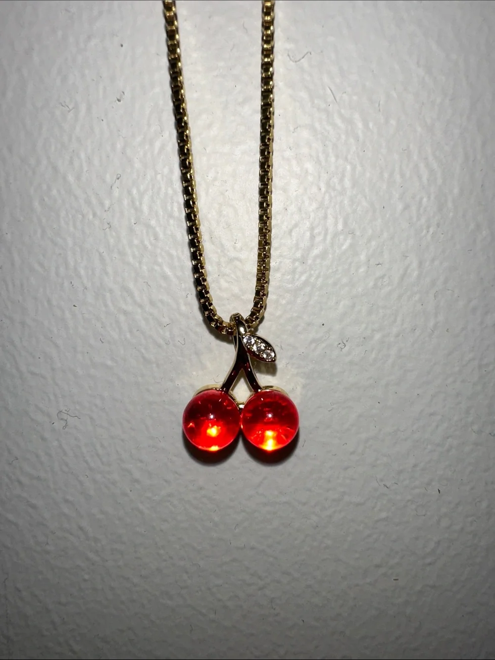 NWT Solarié cherry necklace